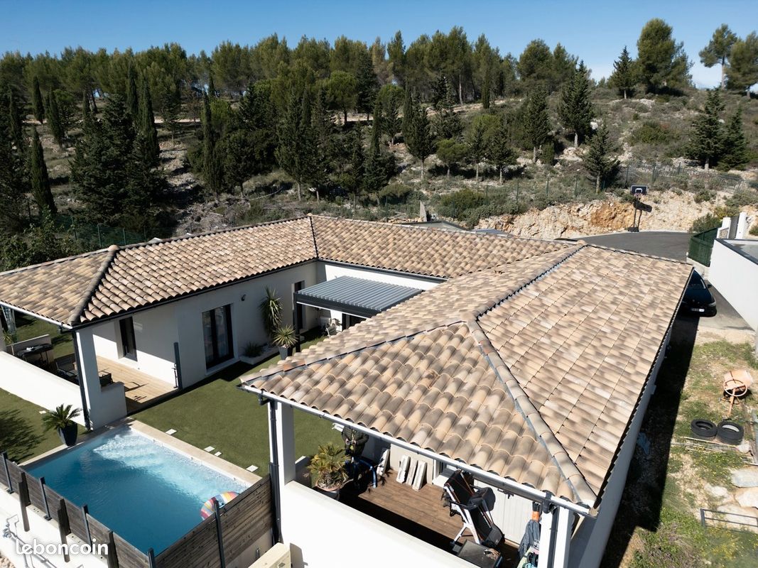 Maison 7 pièces 205 m² · à Rochefort-du-Gard · 205 m² · 560 000 €