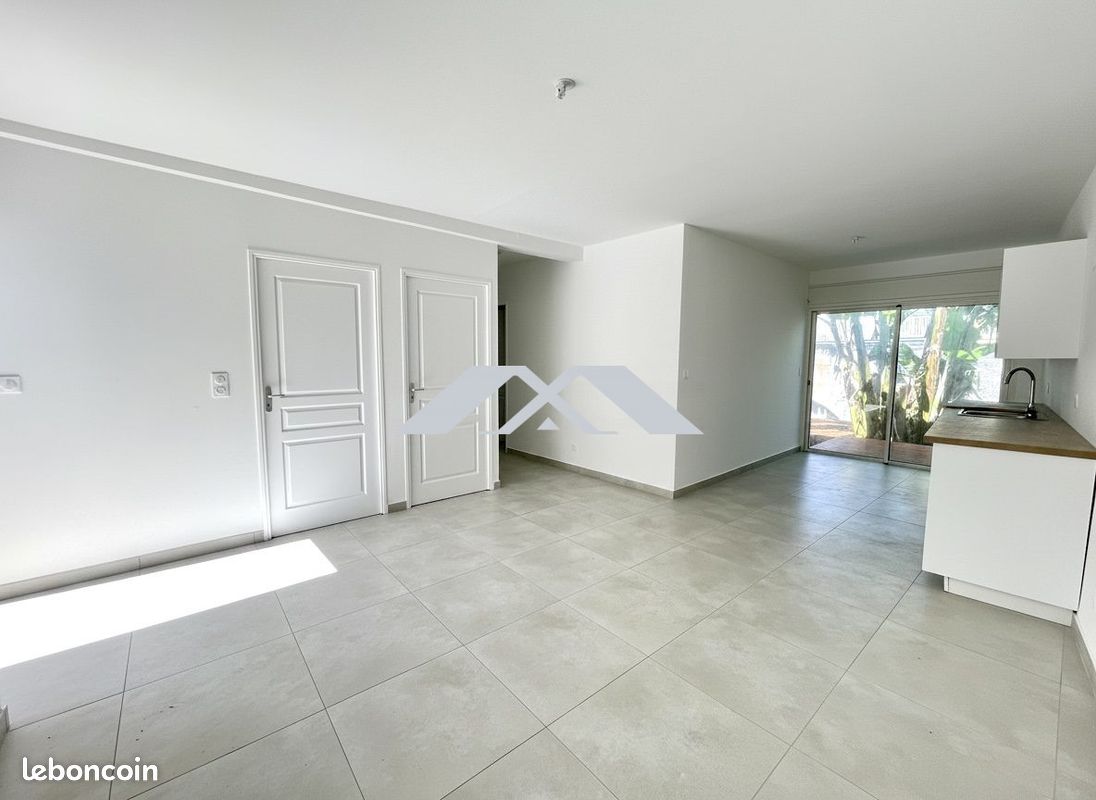 Appartement 3 pièces 53 m² · à Saint-Pierre · 53 m² · 1 350 €/mois