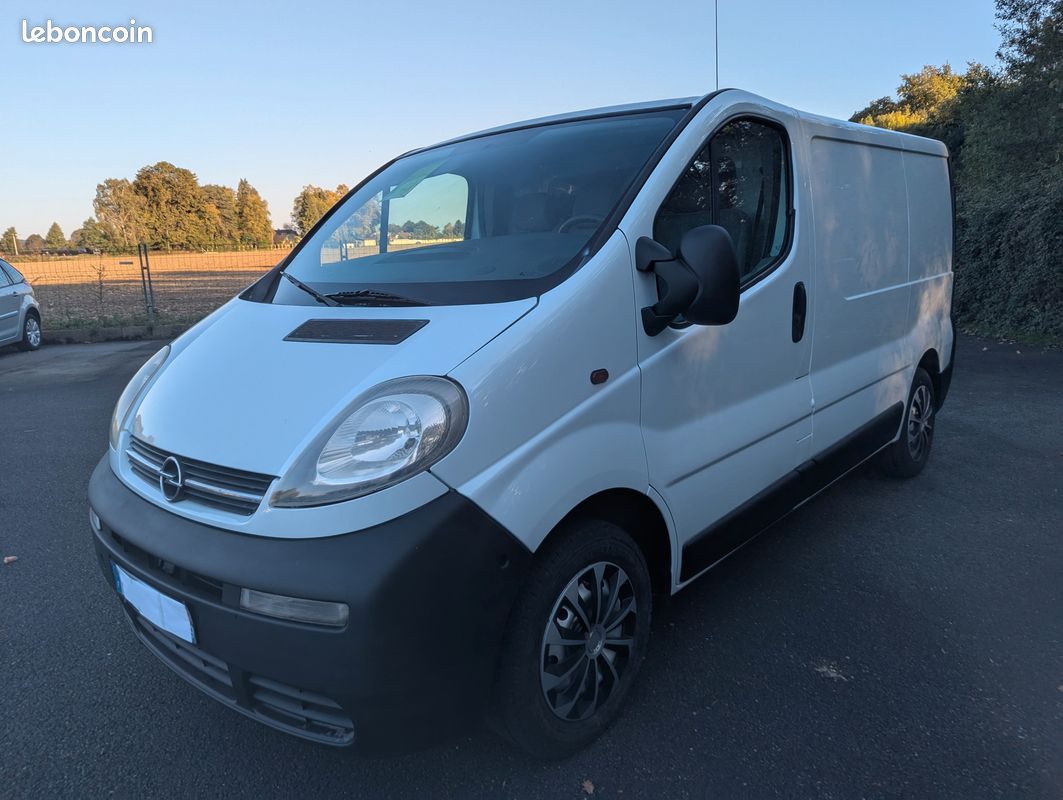 Très beau Opel vivaro 1.9di 80cv occamobile 64 pau (image 1)