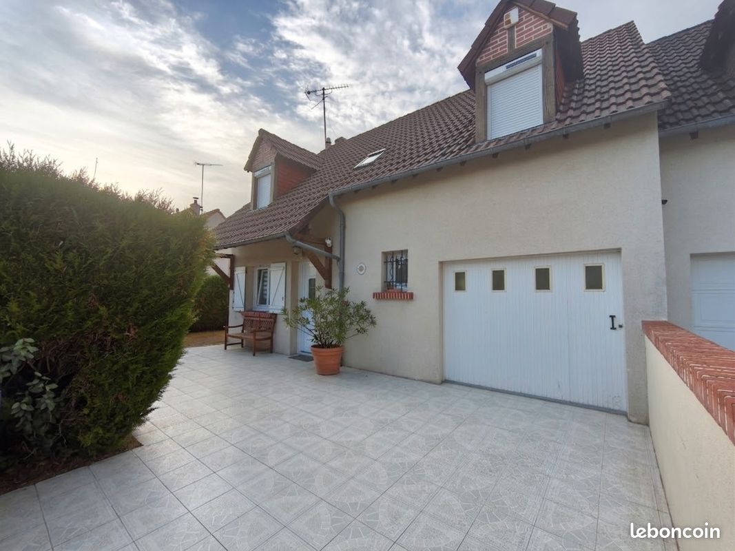 Maison 5 pièces 106 m² · à Vineuil · 106 m² · 230 000 €