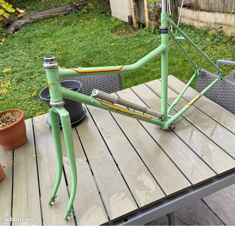 Vends lot cadres MERAL FONDRIEST KLEIN Vélos