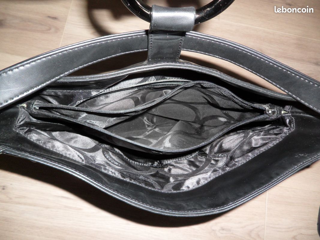 Sac à main en cuir noir de marque SEQUOÏA (image 2)