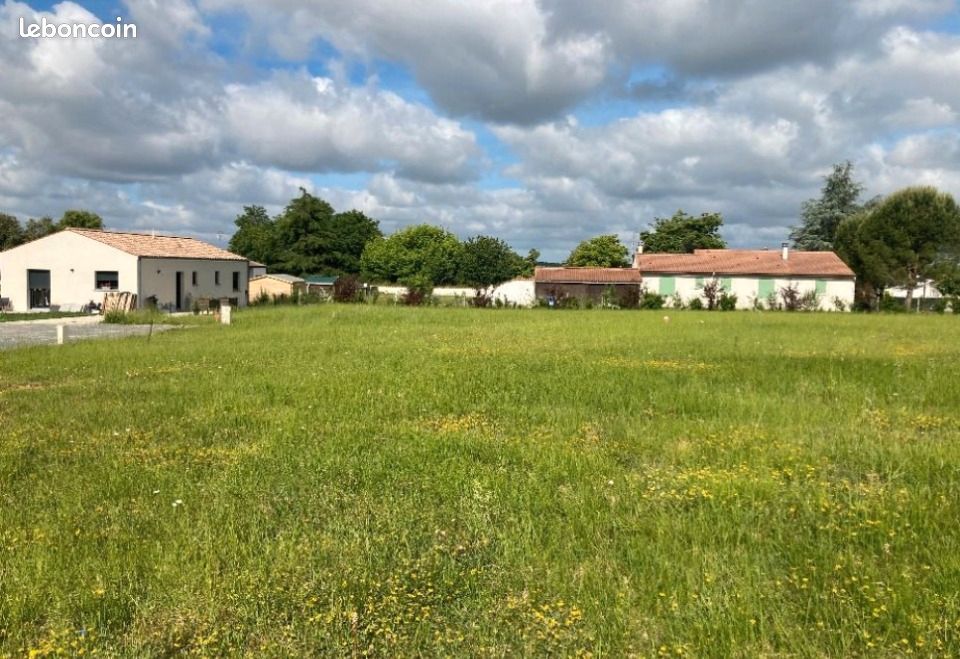 Terrain 633 m² Saint Vaize · à Saint-Vaize · 28 802 €