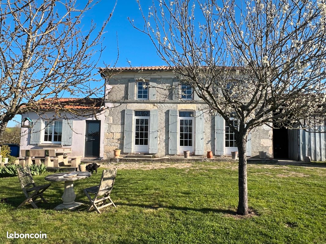 Maison 7 pièces 145 m² · à Les Églises-d'Argenteuil · 145 m² · 210 000 €