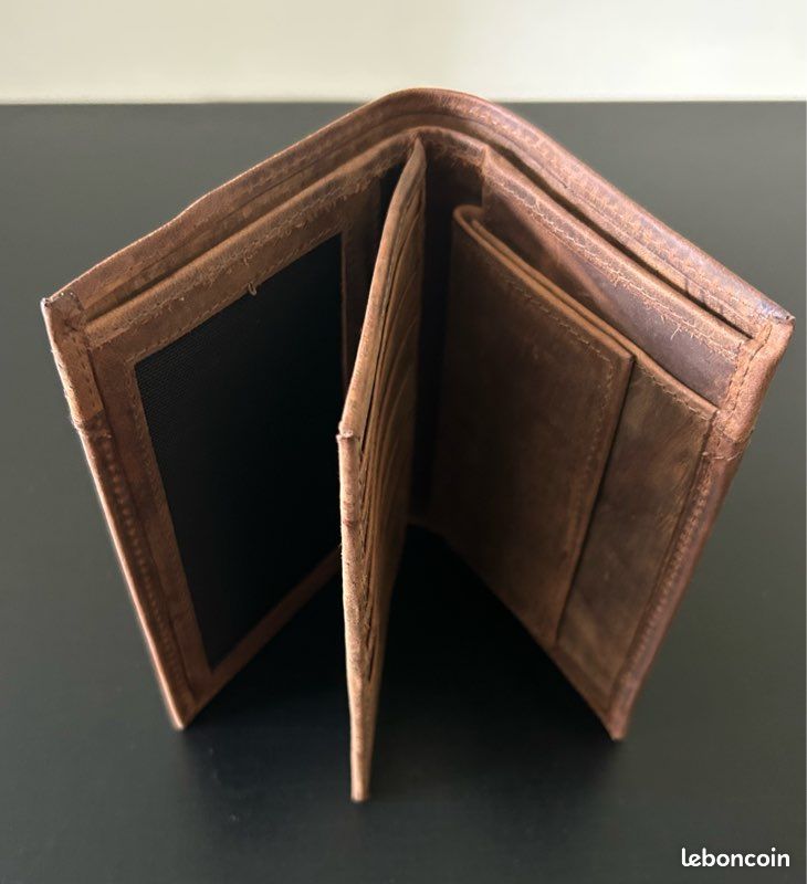 Portefeuille neuf (image 1)