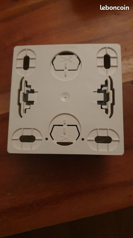 Prise antenne TV saillie complète Legrand Oteo / ASL blanc (image 4)