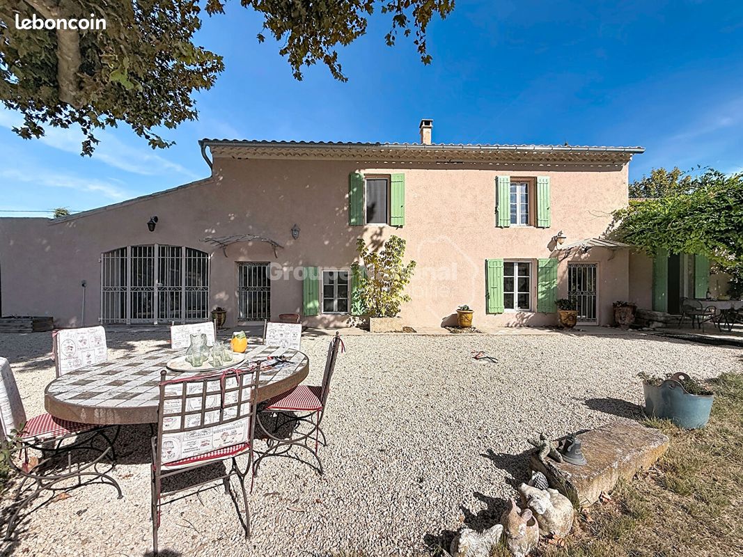 Maison 8 pièces 251 m² · à Cabannes · 251 m² · 699 000 €