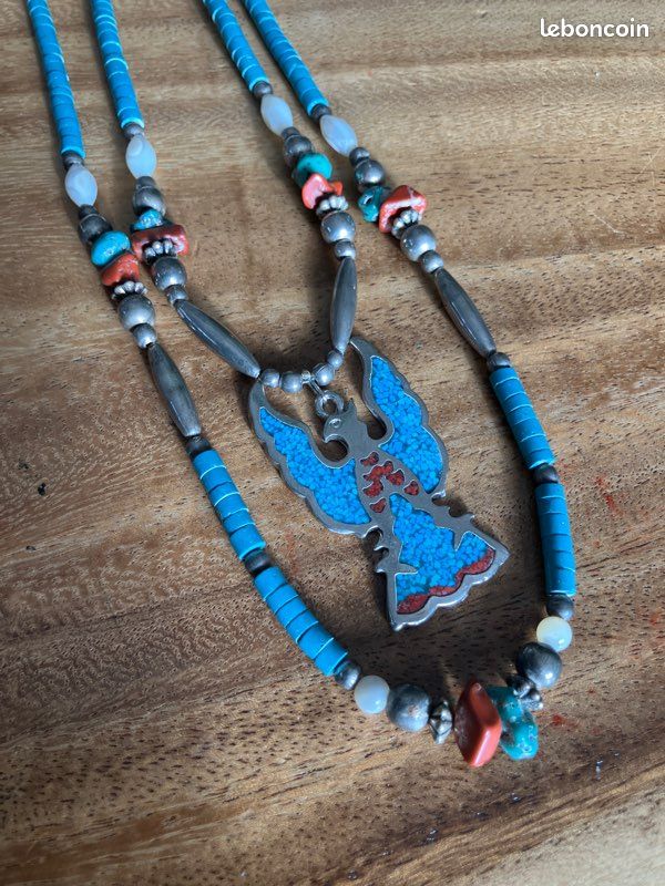 Collier amérindien concho ras du cou à 5 rangs de perles Heishi. Harpo Paris