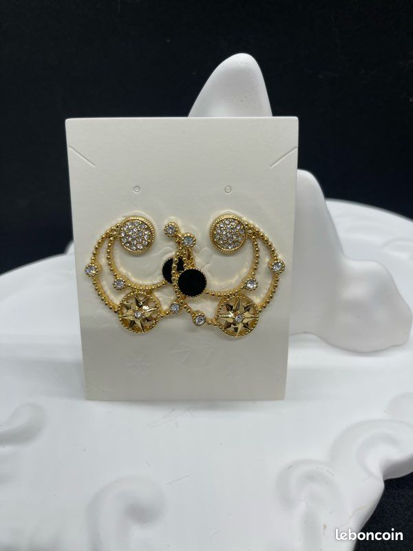 Boucle d’oreille (image 18)