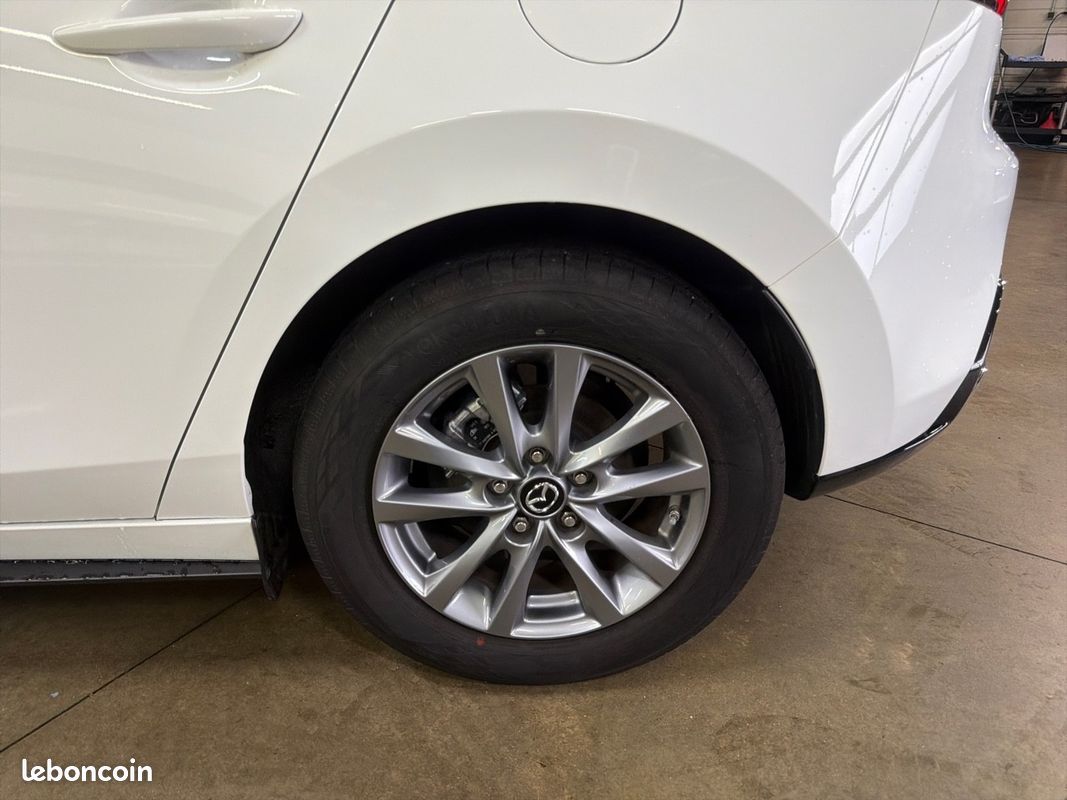 MAZDA Mazda3 5 portes 2.0L e-SKYACTIV-G M Hybrid 122 ch BVM6 Prime-Line (image 20)