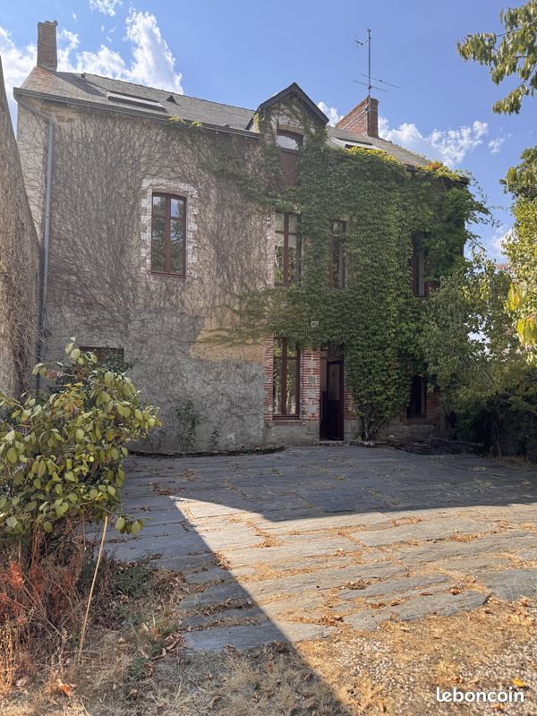 Maison 7 pièces 203 m² · à Héric · 203 m² · 1 600 €/mois