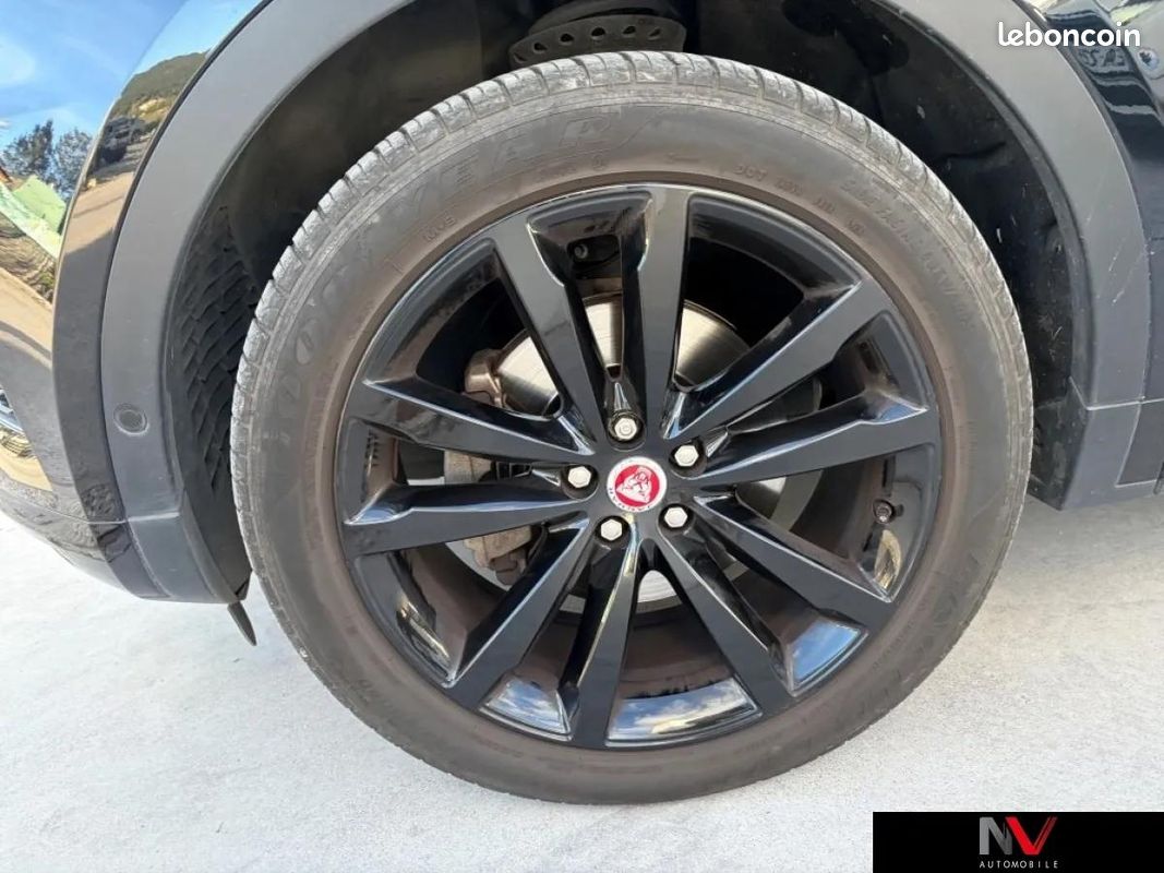 Jaguar E-pace 2.0 D180 180 R-DYNAMIC SE AWD BVA (image 9)