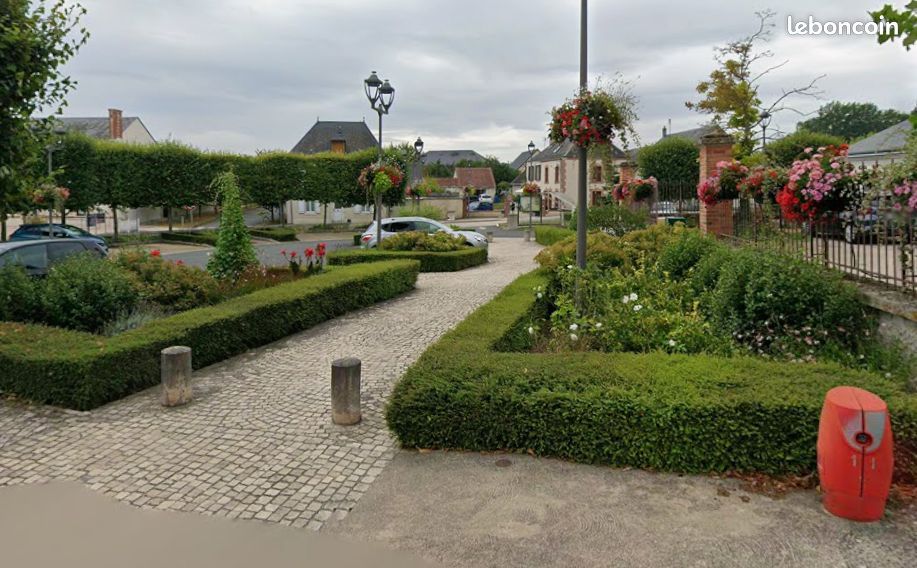 Terrain 700 m² Gidy · 102 000 €
