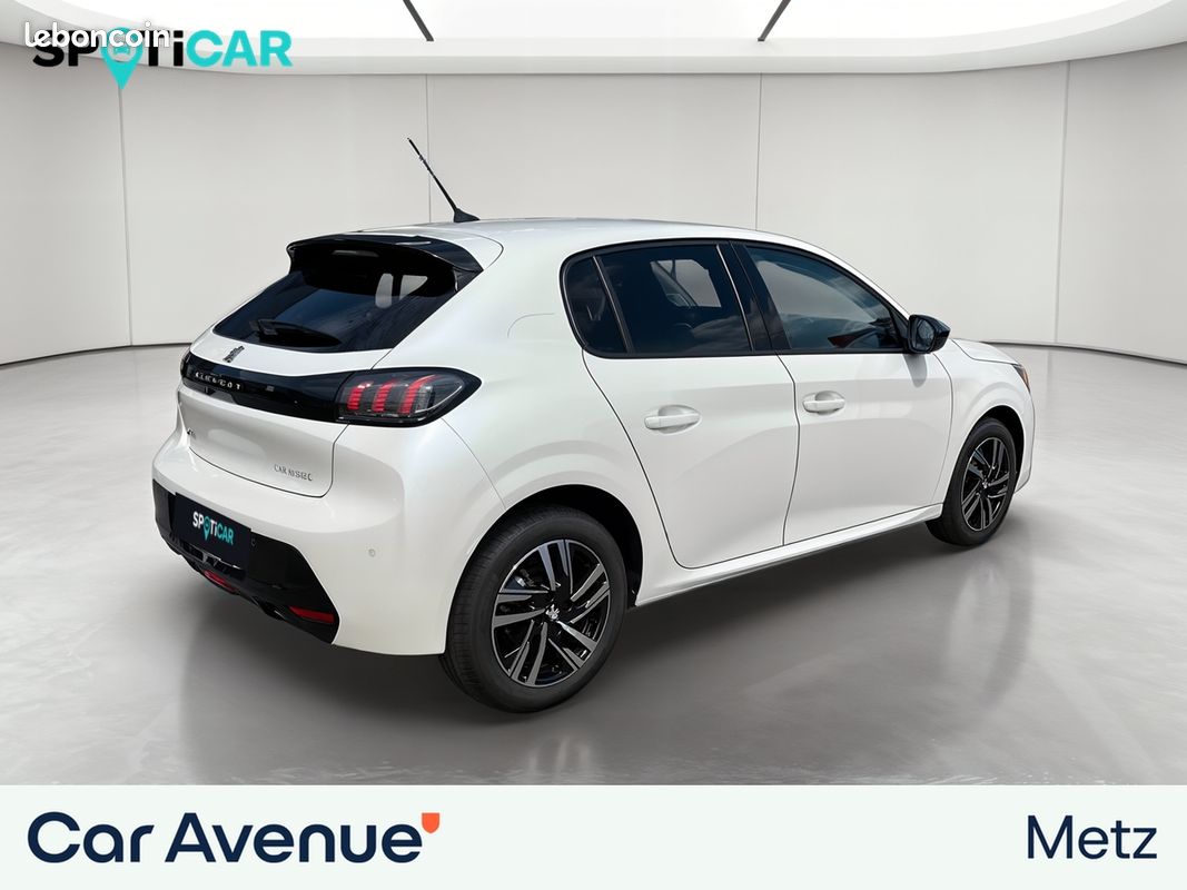 PEUGEOT 208 PureTech 100 S&S BVM6 Allure Pack (image 5)