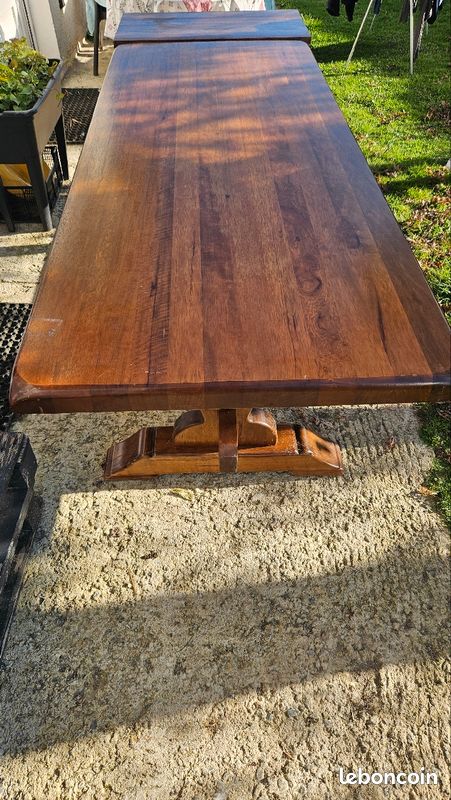 Table monastère (image 1)