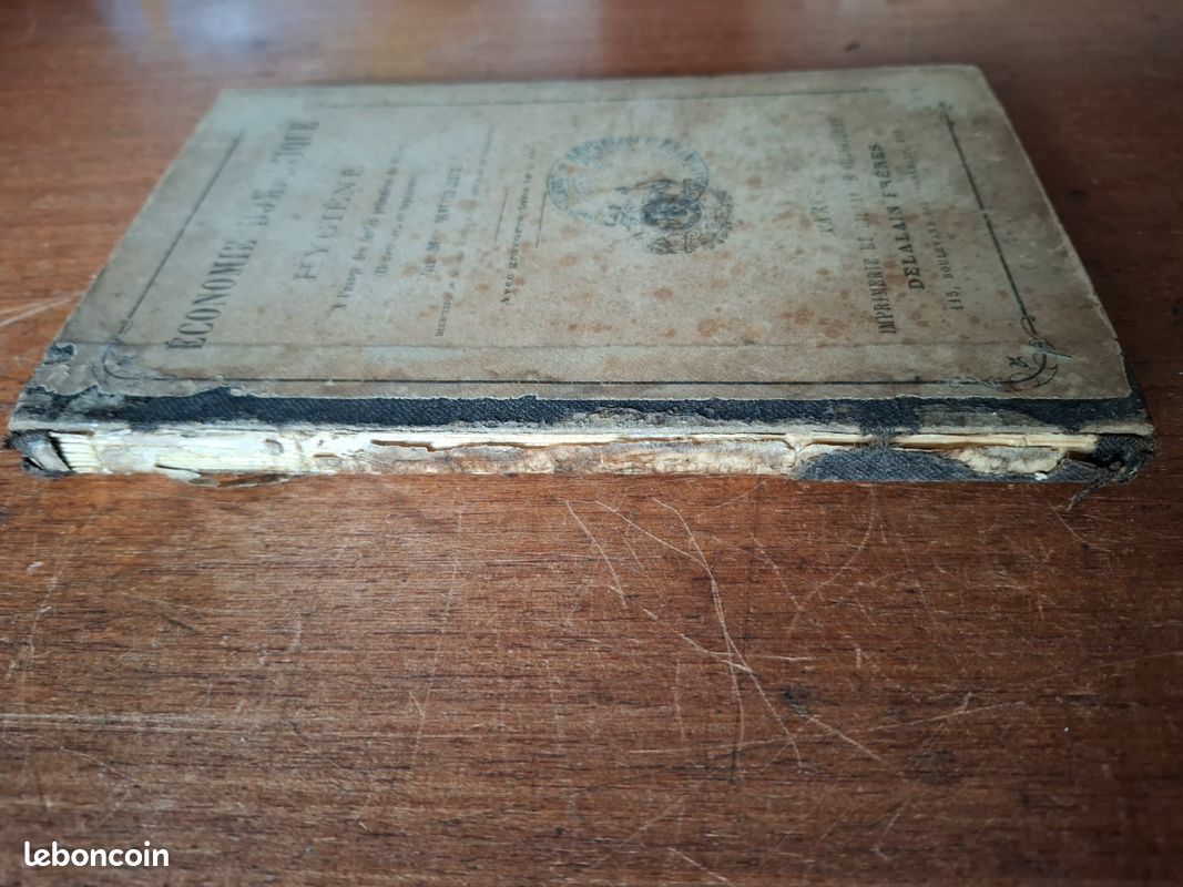 Livre scolaire "Économie Domestique et Hygiène à l'Usage des Écoles Primaires de Filles (Élémentaires et Superieures)" - Mme Murique - 1904 (image 3)