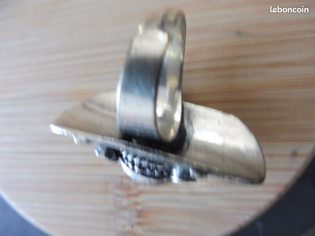Bague original longue avec pierre transparente argenté neuve et réglable (image 3)