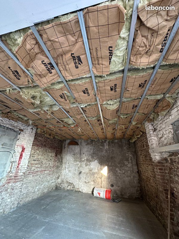 Local commercial 1 pièce 15 m² · à Estevelles · 15 m² · 150 €