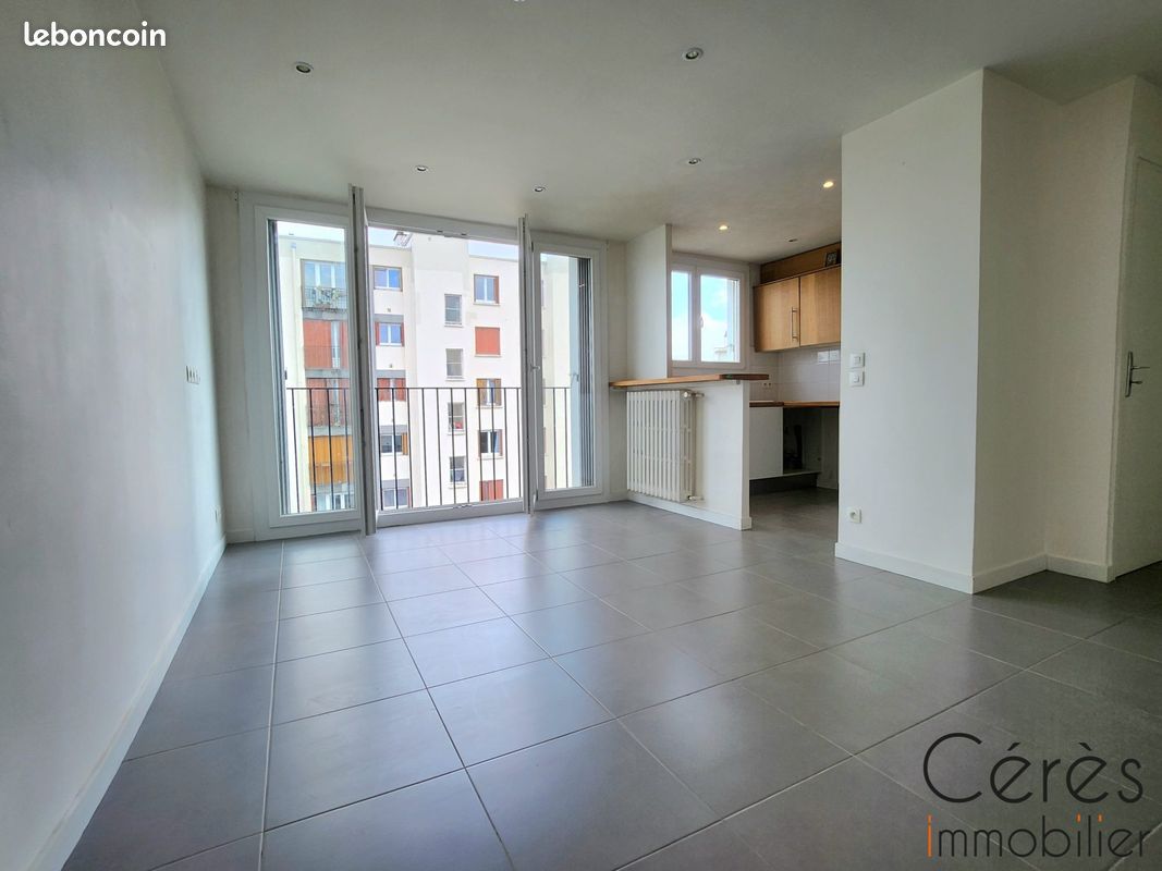 Appartement 3 pièces 55 m² · à Montreuil · 55 m² · 275 000 €