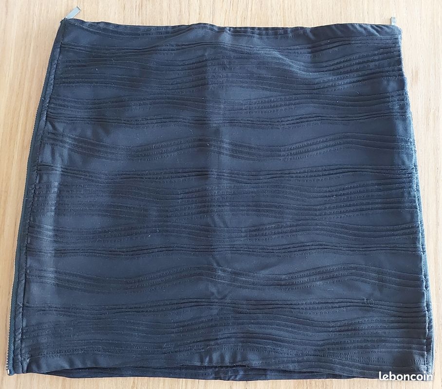 Minijupe vintage noire zippée taille 38 - danayel (image 2)
