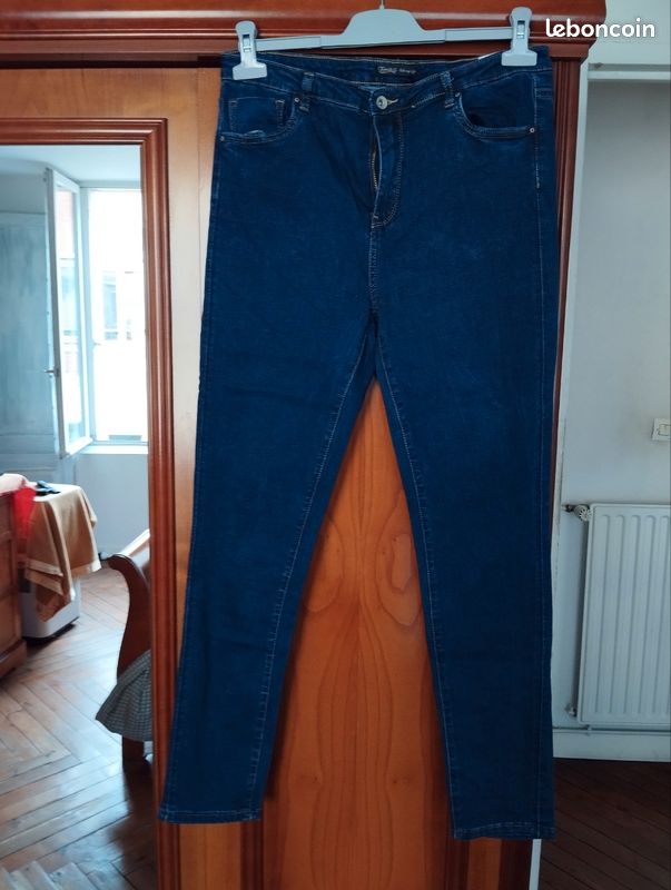 Jeans taille 44 (image 1)