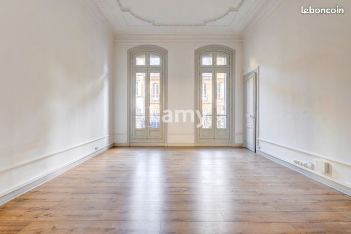 Appartement 7 pièces 260 m² — 3
