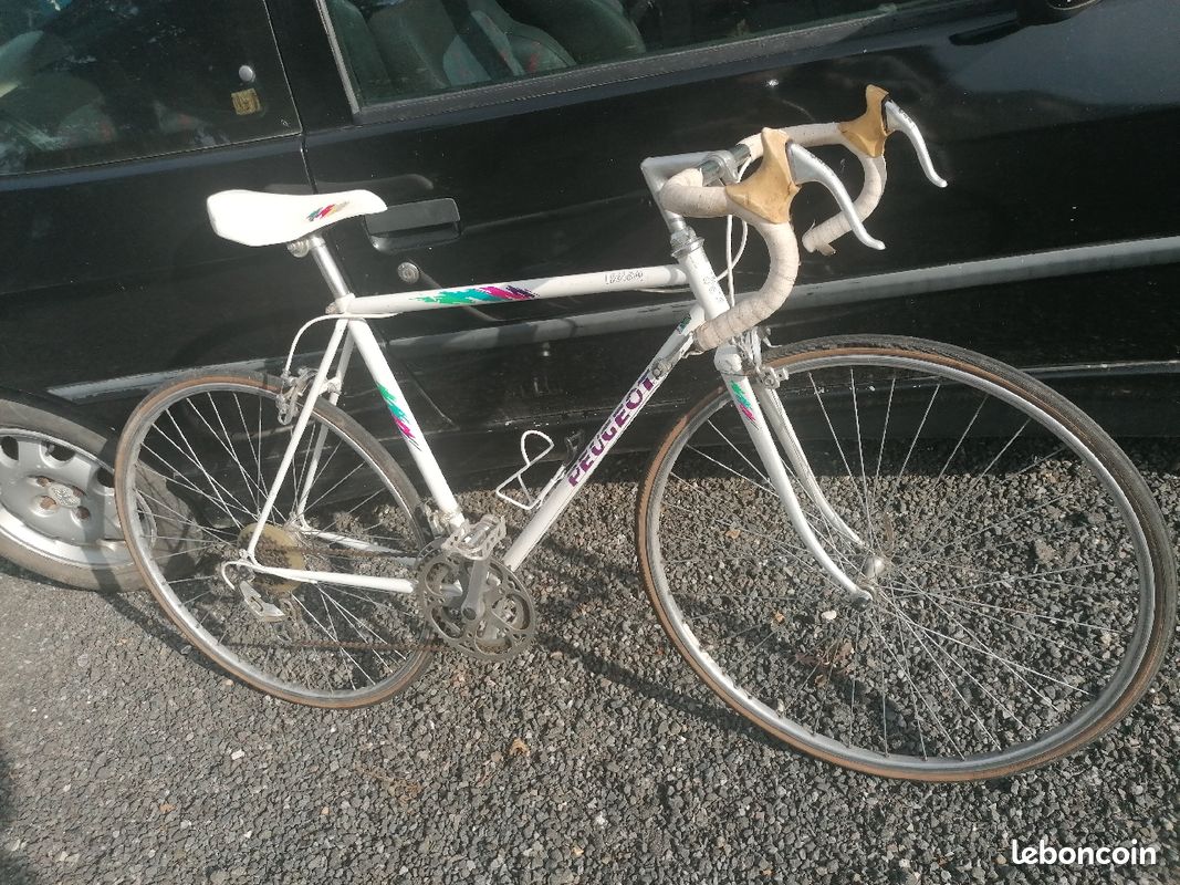 Vélo Peugeot vintage (image 1)