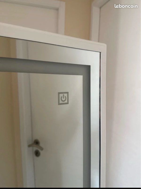 Miroir lumineux et armoire a bijoux (image 5)