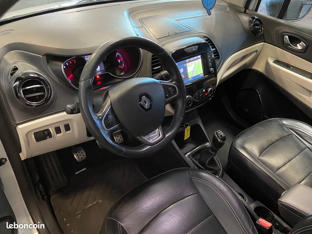 RENAULT CAPTUR TCe 120 Energy Initiale Paris (image 8)