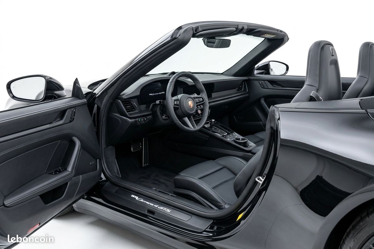 Porsche 992 .2 Carrera GTS 4 Cabriolet Sport Design (image 5)