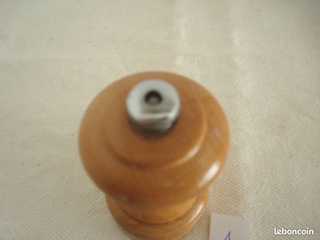 Moulin à poivre Peugeot 106fv23 (image 2)