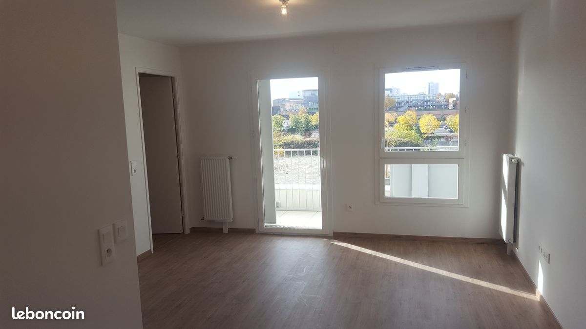 Appartement 2 pièces 42 m² · à Saint-Denis · 42 m² · 1 060 €