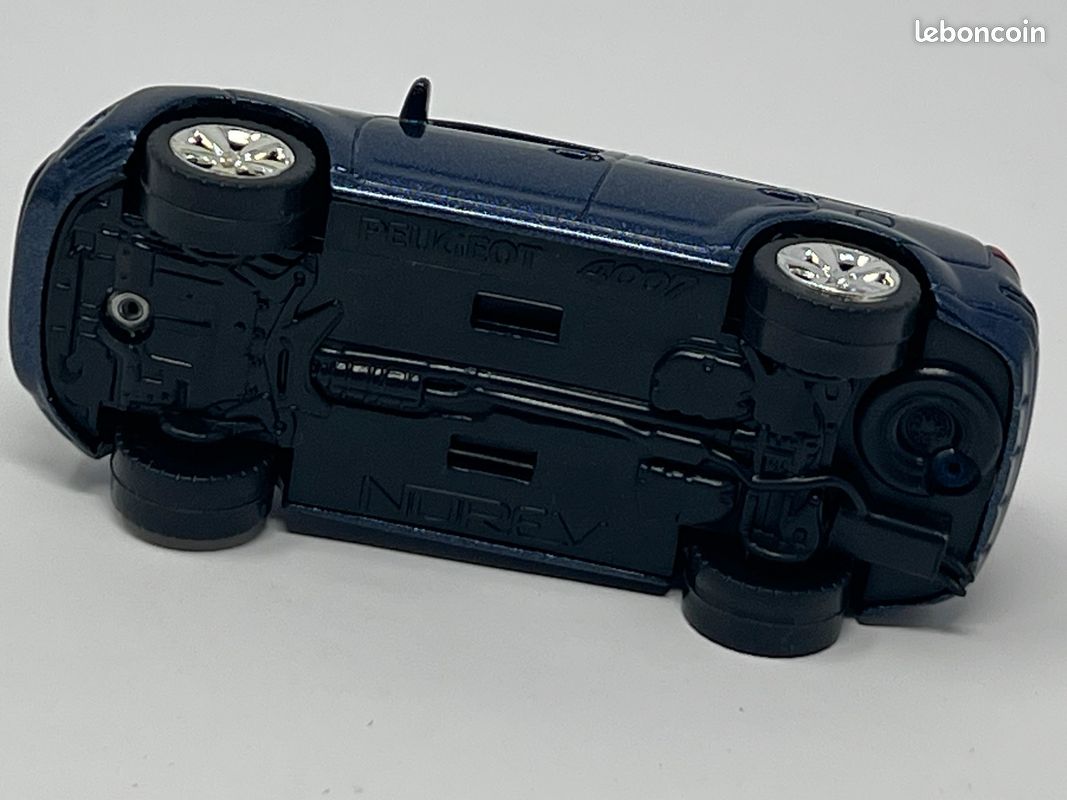 1/43 Peugeot 4007 Noir 2007 Norev ref: 474070