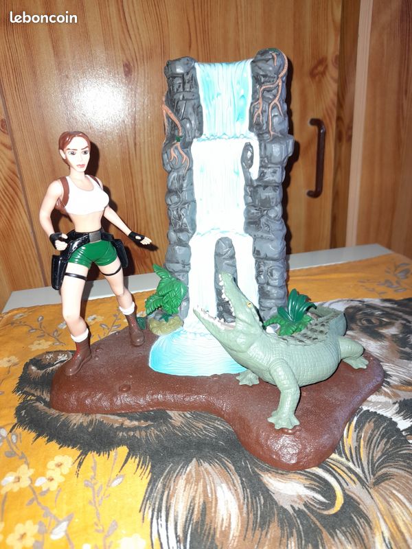 Figurine Lara Croft (Tomb Raider) (image 1)
