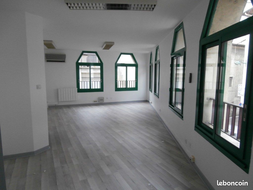 Immeuble 84 m² · à Tournon-sur-Rhône · 84 m² · 215 000 €