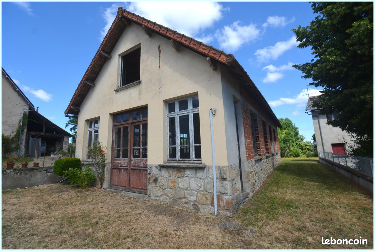 Maison 2 pièces 100 m² · à Lastic · 100 m² · 41 000 €