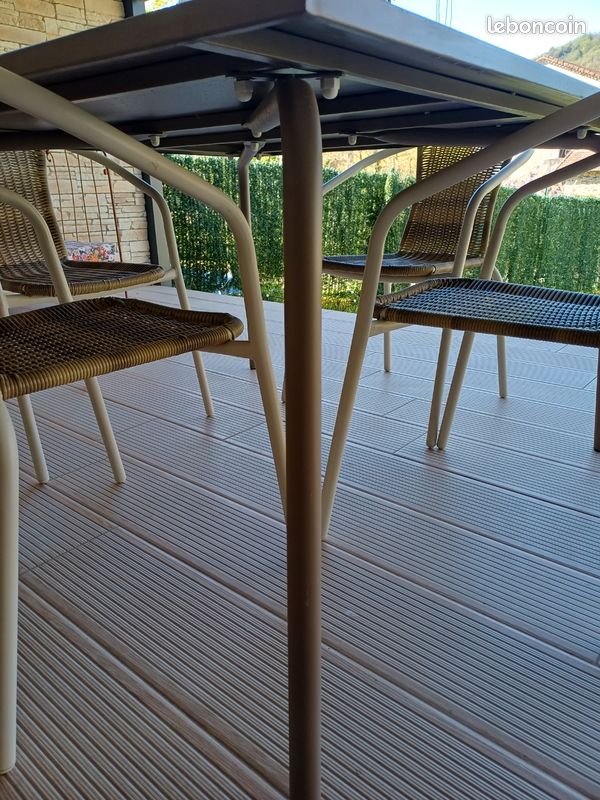 Ensemble table chaise (image 3)