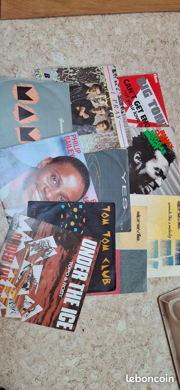 Lot de 10 disques 45 tours vinyles (image 1)