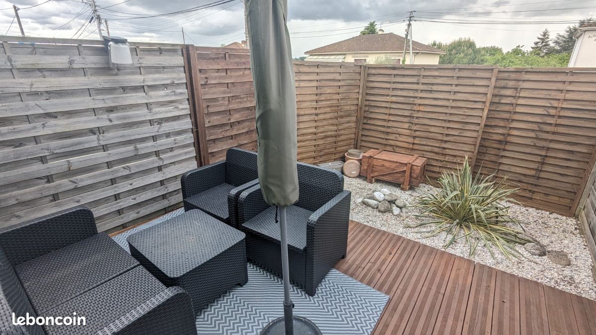 Appartement type 3 duplex meuble st yrieix - Saint-Yrieix-sur-Charente 16710 Les Rochers (image principale 0)