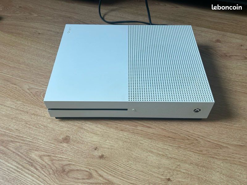 Xbox one S 1 TO (image 1)