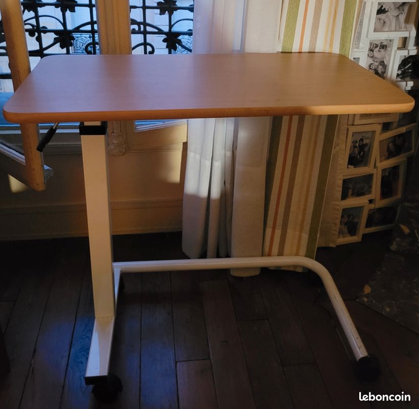 Table de lit mobile (image 1)