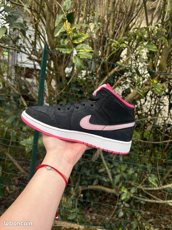 Sneakers Jordan Mid Black Digital Pink Air Jordan Mid GS 'Black