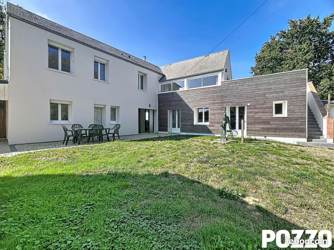 Maison 6 pièces 156 m² · à Champeaux · 156 m² · 599 000 €