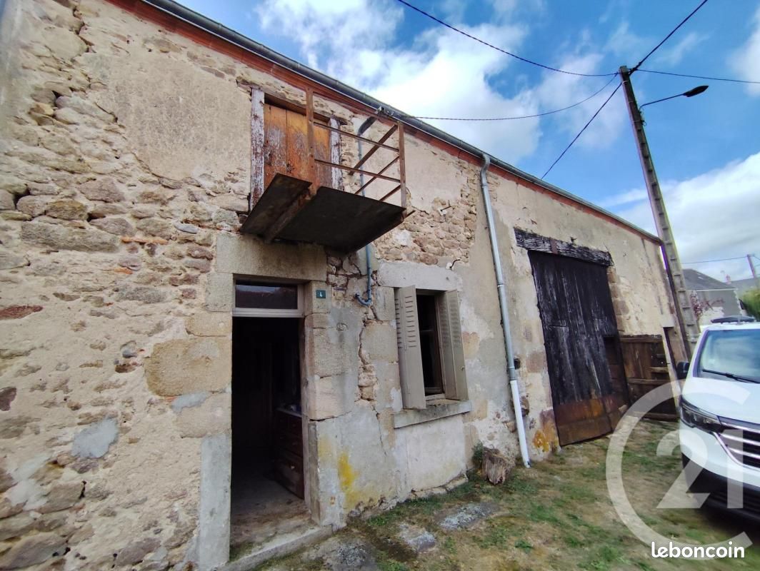 Maison 2 pièces 200 m² · à Crevant · 200 m² · 16 000 €