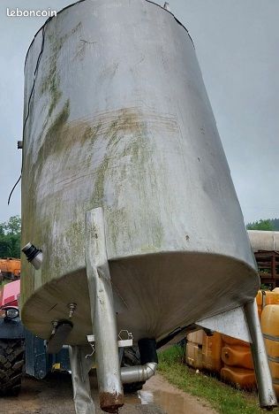 Citerne Isotherme - Cuve en inox de 10 000 Litres - Ne Craint pas le Gel - Récupérateur d'Eau de Pluie (image 3)