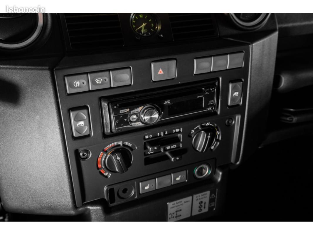 Land Rover Defender CABRIOLET (image 15)