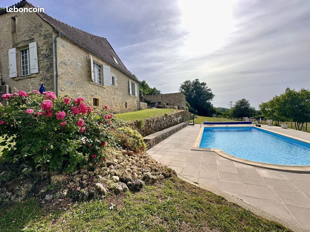 Maison 6 pièces 203 m² · à Lalinde · 203 m² · 449 000 €