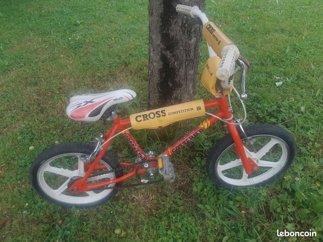 Vélo Enfant Vintage Hedstrom Années 80 - Tricycle Métal Rouge, Blanc, Bleu, Inspiré Disney Cars - Occasion