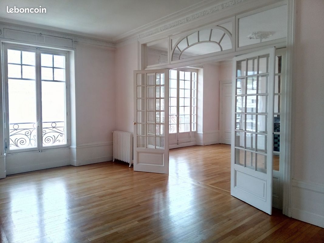 Appartement 4 pièces 135 m² · à Grenoble · 135 m² · 1 660 €