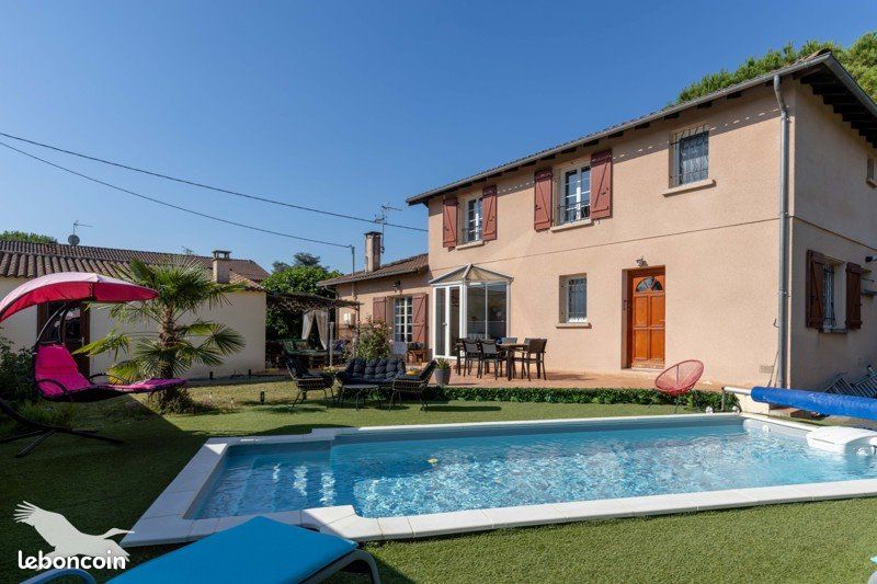 Maison 6 pièces 198 m² (image 2)